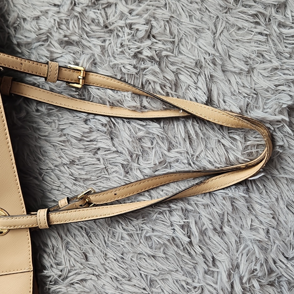 Michael kors tote - Picture 4 of 8